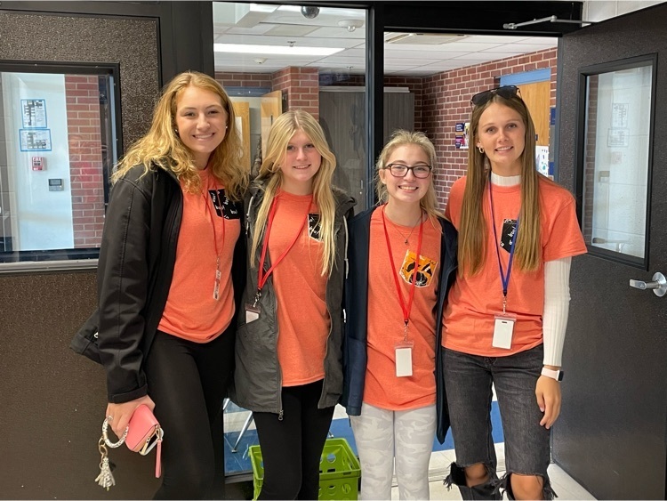 High school students help out at east elementary jersey cusd 100